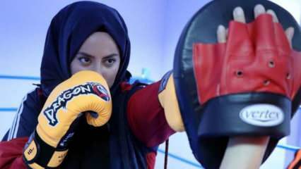 Frauen aus Elazig lernen, sich zu verteidigen und Stress durch Boxen zu treten Kick!