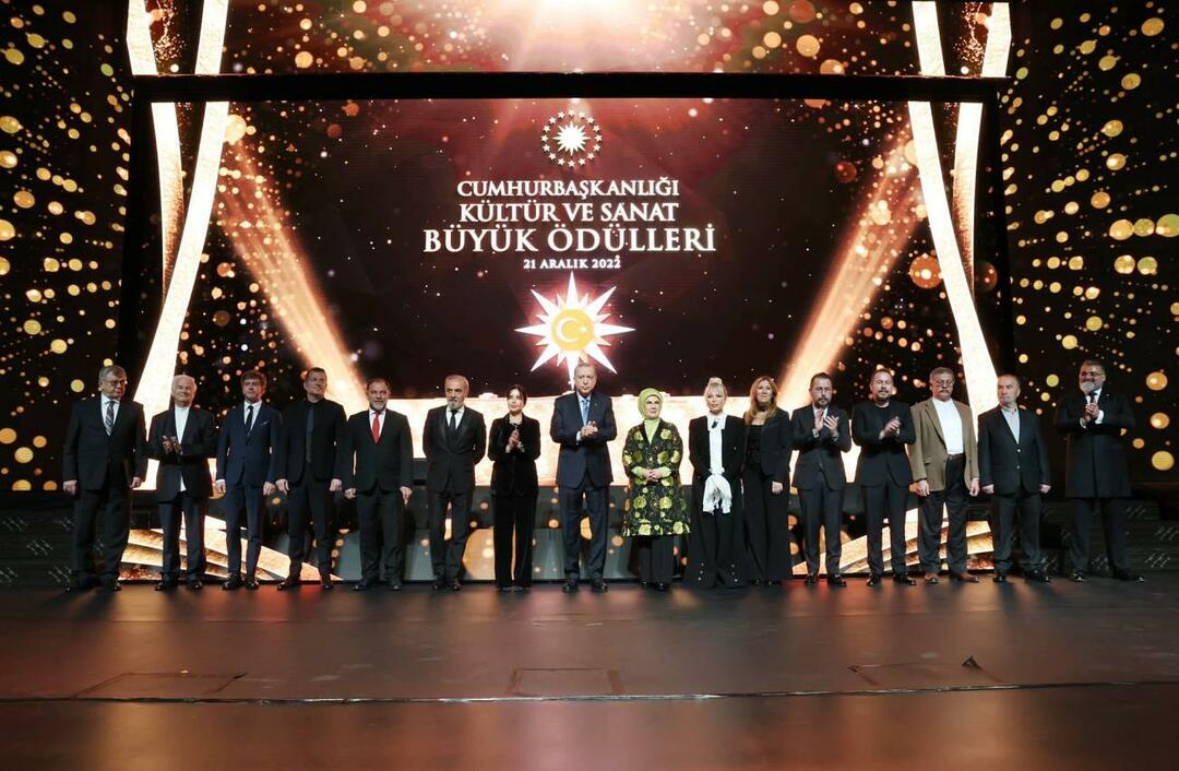 Emine Erdoğan gratulierte den Künstlern, die den Presidential Culture and Art Award erhalten haben