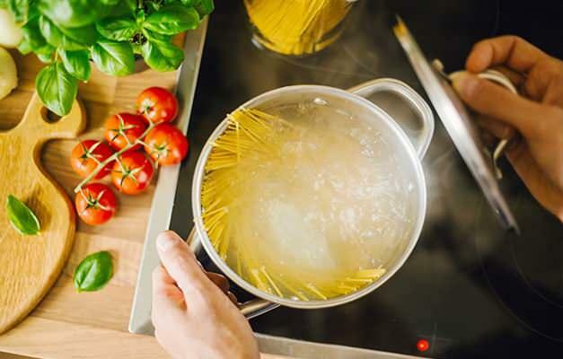 Möglichkeiten, Nudelsaft zu verwenden