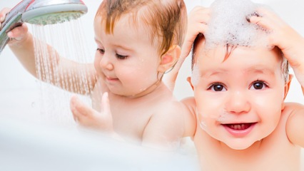 Wie wählt man Baby Shampoo? Welches Shampoo und welche Seife sollten bei Säuglingen angewendet werden?