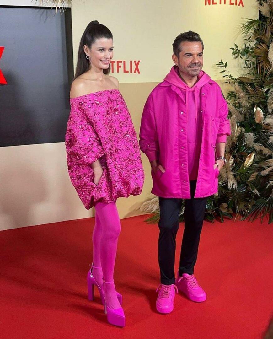 Beren Saat und Kenan Doğulu erschütterten die sozialen Medien mit ihrer rosa Kombination