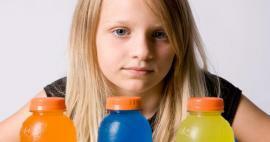 Experten warnen! Das Trinken von Energy-Drinks durch Kinder verursacht Misserfolg