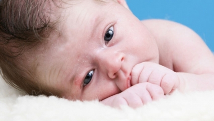 Wie pflege ich Neugeborene?