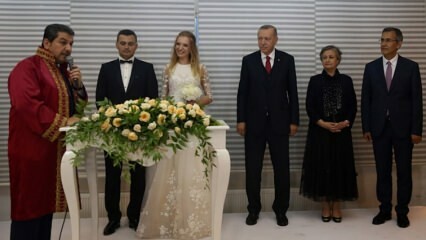 Präsident Erdogan nahm an der Hochzeit von zwei Paaren teil