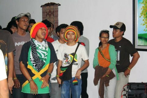 indonesische Partygänger