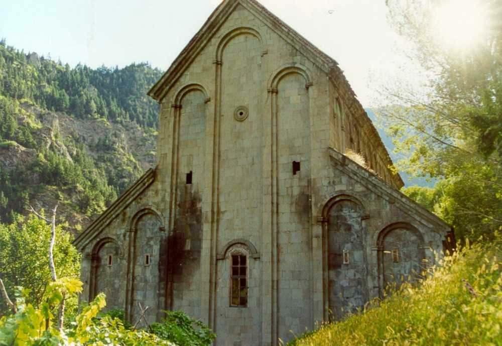 Barhal Kirche