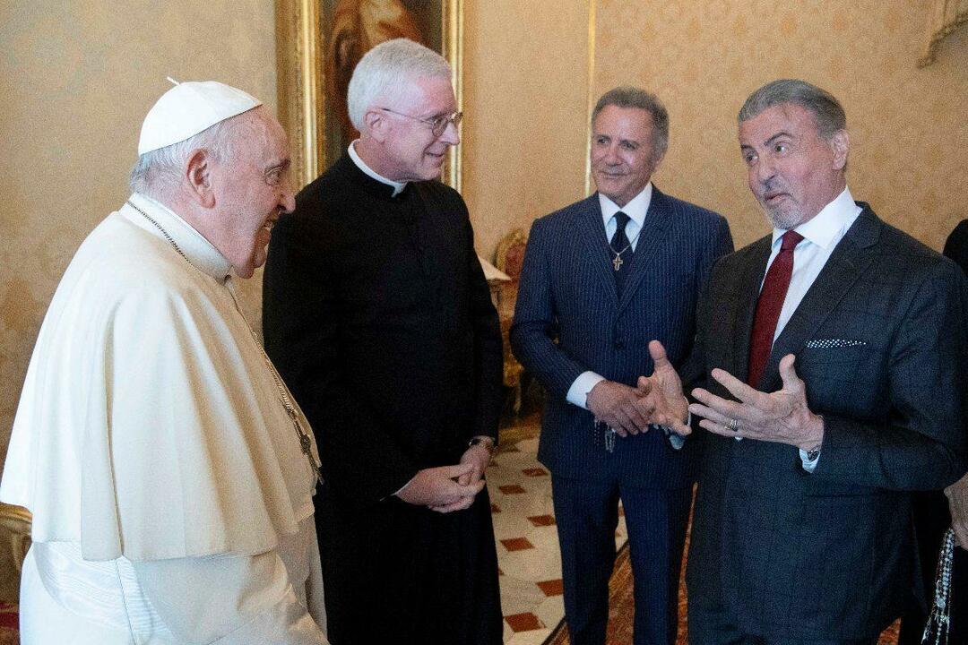 Sylvester Stallone besuchte Papst Franziskus mit seiner Familie