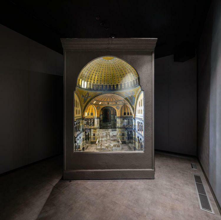Szenen aus dem Historischen Museum Hagia Sophia