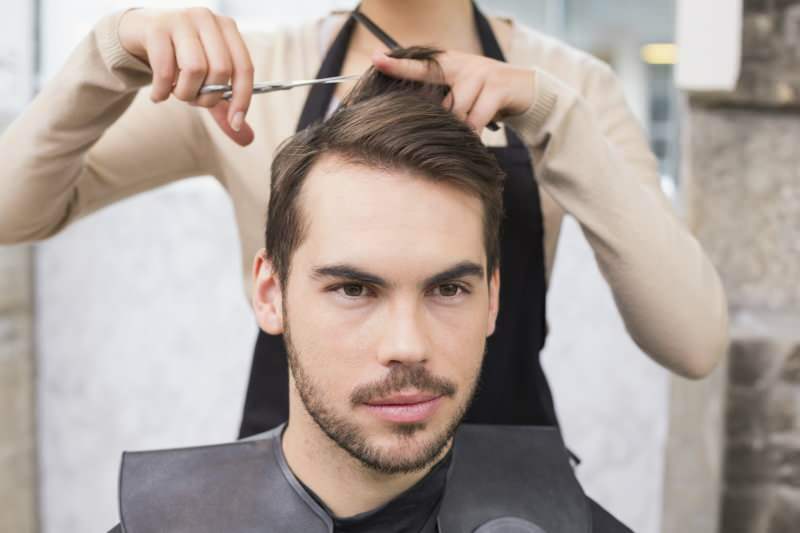 Wie wird der einfachste Bart rasiert? Der einfachste Weg, Männerhaare zu Hause zu schneiden