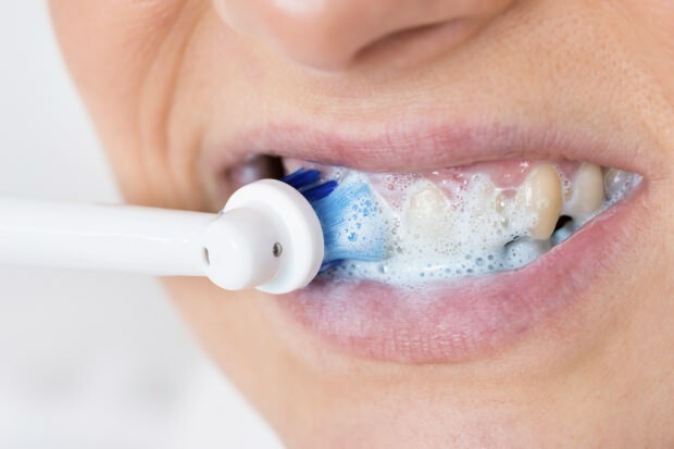 Wie ist die Mund- und Zahngesundheit geschützt? Was ist bei der Zahnreinigung zu beachten?