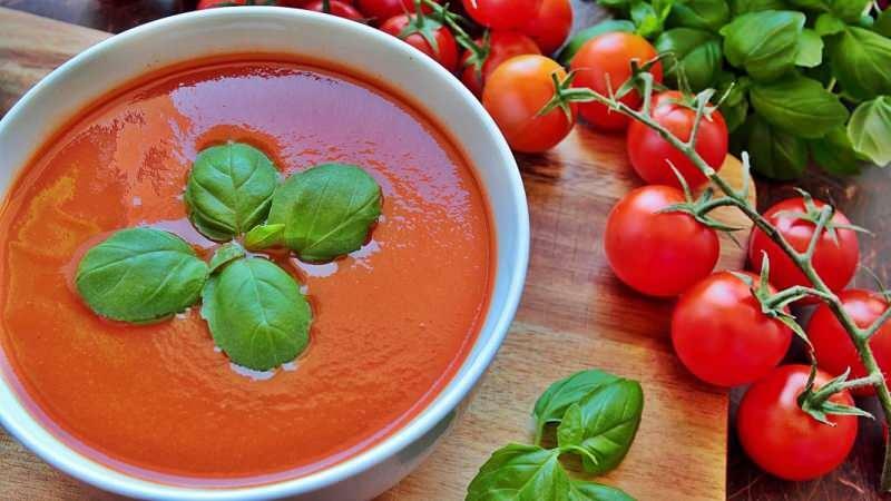Wie viele Kalorien haben Tomaten? Macht Tomatensuppe zunehmen?
