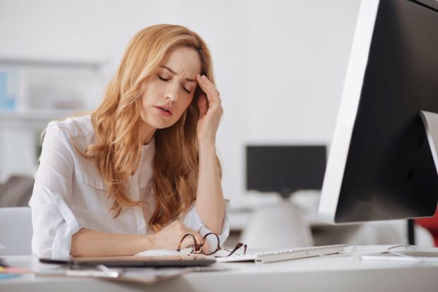 Chronische Müdigkeit verursacht Kopfschmerzen