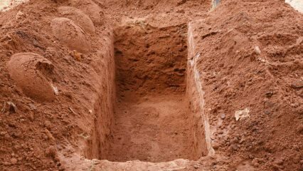 Die Tugend von Tabaraka, die vor Strafe im Grab schützt! Gebete, die Qualen im Grab verursachen und lindern