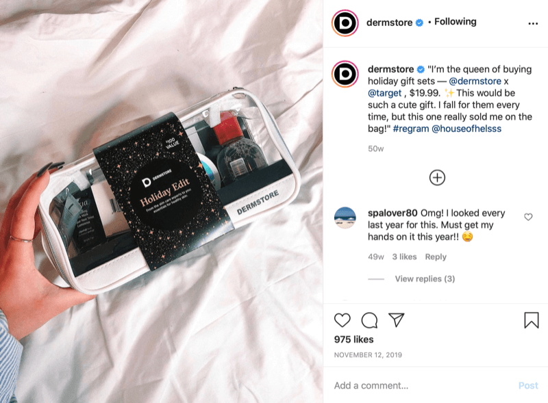 Beispiel für ein saisonales Geschenk @dermstore, das über einen Instagram-Post gefunden und geteilt wurde, wobei der Verkaufspreis notiert und @target markiert wird, wo der Verkauf stattfindet