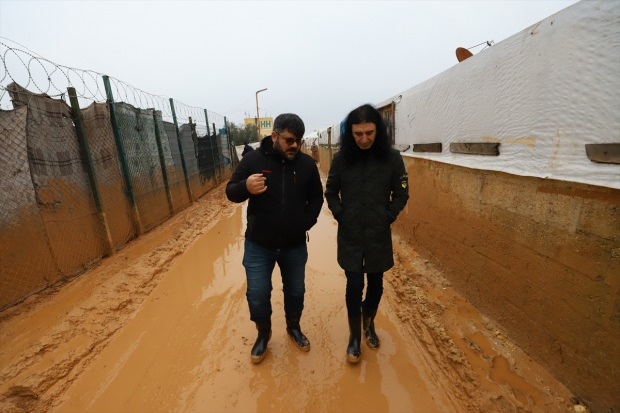 Murat Kekilli besuchte Flüchtlingslager in Syrien