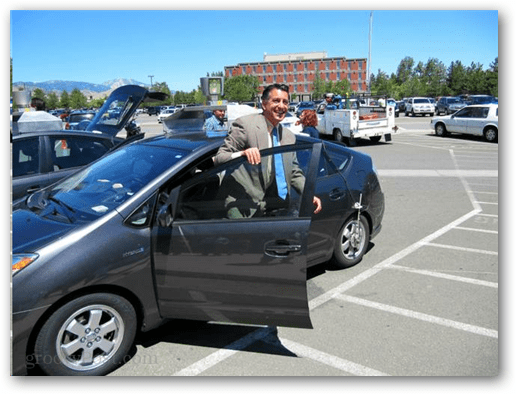 Gouverneur von Nevada beeindruckt von Googles fahrerlosen Autos
