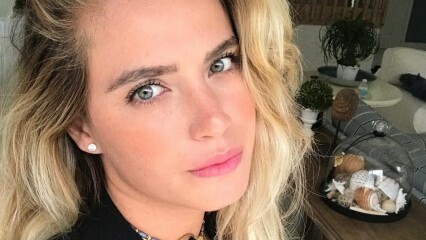 Teilen ohne Make-up von der jungen Schauspielerin Ceyda Ateş