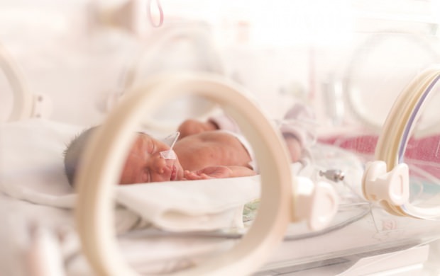 Warum werden Neugeborene inkubiert?