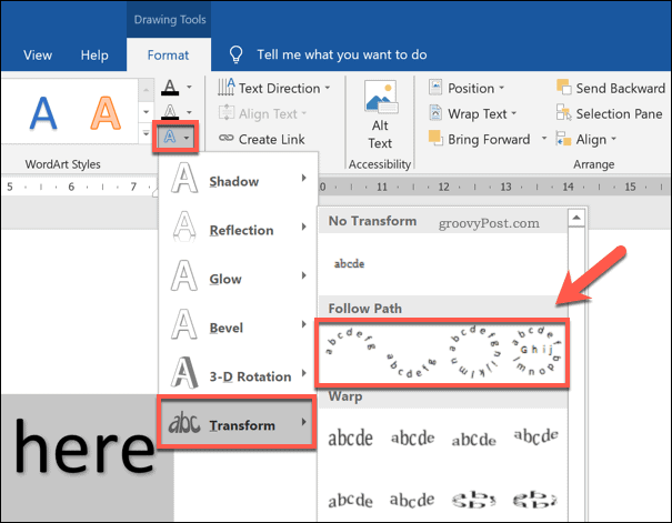 Auswählen eines gekrümmten WordArt-Stils in Word