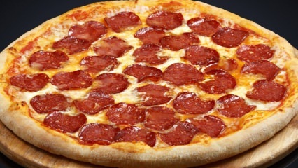 Wie macht man die einfachste Peperoni-Pizza? Die Tricks, Pizza zu machen