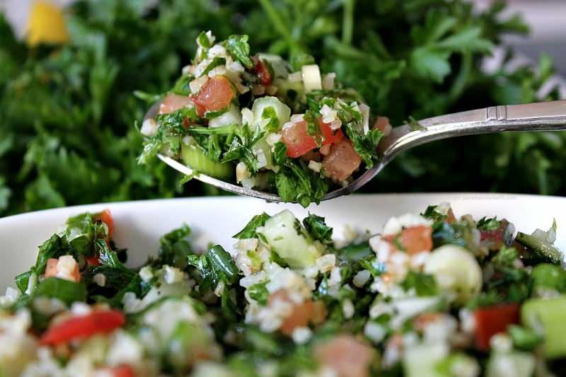 Wie macht man einen libanesischen Salat? Einen libanesischen Salat machen ...
