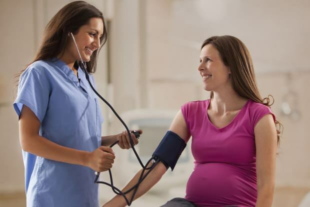 Wie hoch sollte der Blutdruck während der Schwangerschaft sein?