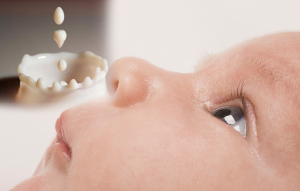 Muttermilch gegen Grate bei Babys