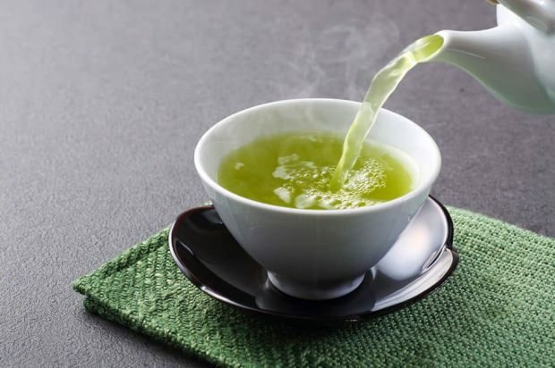 Wie bereite ich grünen Tee zu?