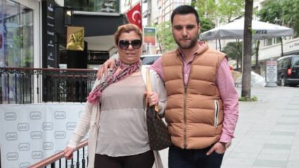 Foto von alten Jahren mit seiner Mutter aus Alişan!