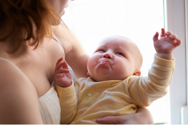 Was ist Brustabstoßung? Warum wollen Babys nicht saugen?