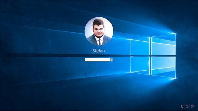 Anmeldebildschirm Windows 10 Hero Image