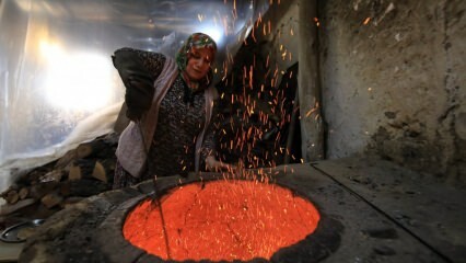 Tante Fatma gewinnt ihr Brot im Tandoorfeuer