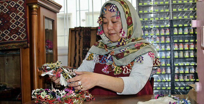 Japanische Braut umarmt türkische Kultur