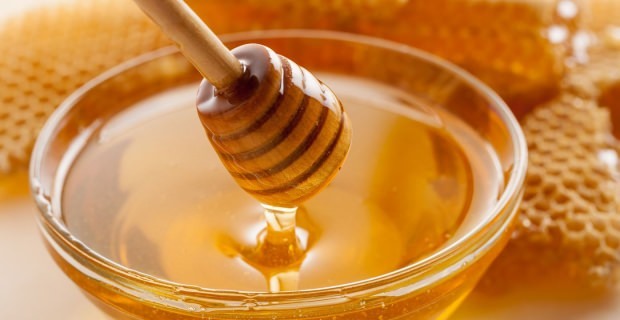Hautreinigung mit Honig