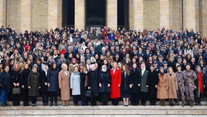Sinnvoller Besuch von Ministerin Zehra Zümrüt Selçuk mit Frauen