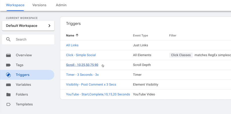 Beispiel für einen Dashboard-Arbeitsbereich im Google Tag Manager mit ausgewählten Triggern und mehreren Beispielauslösern mit Ereignistyp und notiertem Filter
