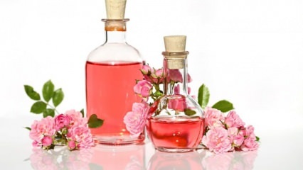 Was sind die Vorteile von Rosenwasser für die Haut? Wie wird Rosenwasser auf die Haut aufgetragen? Rosenwassermaske
