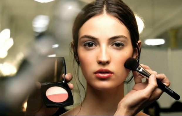 Was ist Drapieren Make-up? Was sind die Tricks?