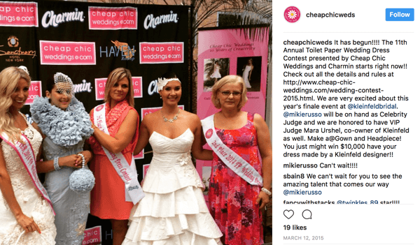 Charmin ist einer der Sponsoren eines jährlichen sozialen Wettbewerbs, bei dem Kunden Brautkleider aus Toilettenpapier herstellen. Beim Wettbewerb 2015 gewann Kleinfeld Bridal den Preis mit der Belohnung eines maßgeschneiderten Kleides für den Gewinner.