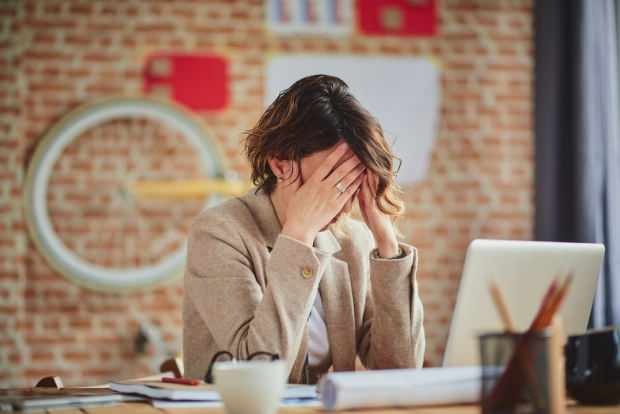 Übermäßiger Stress führt zu ständiger Ermüdung der Arbeitsumgebung