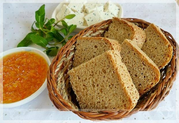 Schwächt Schuppen das Brot? Wie viele Kalorien Vollkornbrot?
