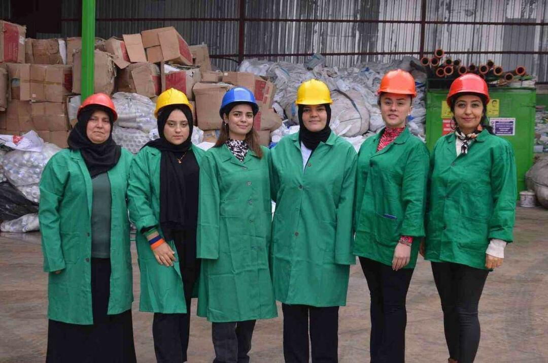  Mitglieder der Hatay Green Nature Women's Enterprise Cooperative