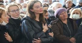 „Skrupellose“ Reaktion von Özge Ulusoy! Über seinen Auftritt bei der Beerdigung seines Vaters...