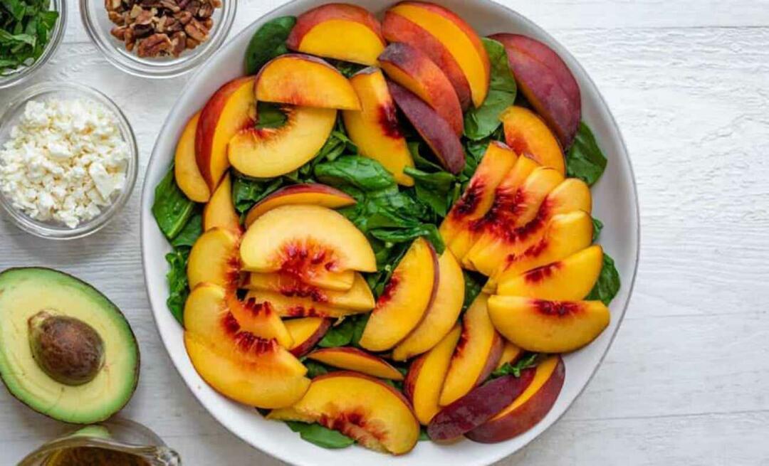 Das beliebte Instagram-Rezept: Wie macht man Pfirsich-Rucola-Salat? Rezept für Pfirsich-Sommersalat