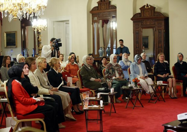 First Lady Erdoğan nahm am Interview in Dolmabahçe teil