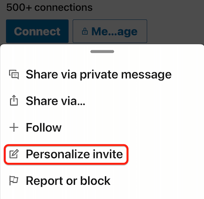 LinkedIn Mobile Profil mehr... Menü mit der Option "Einladung personalisieren" hervorgehoben