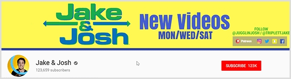Die YouTube-Kanalseite von Jake und Josh hat einen gelben Hintergrund und den Text Jake in Grün über Josh in Blau. Der Text Neue Videos Mo Mi Sa wird rechts zusammen mit den Handles für Instagram, Twitter, Snapchat und Facebook angezeigt.