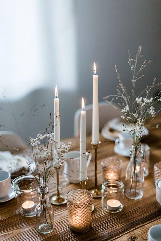 Die Verwendung von Kerzen in der Tischdekoration