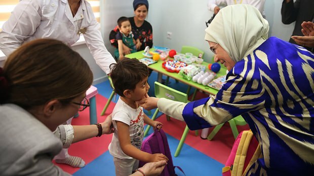 First Lady Erdoğan eröffnet das Behinderten- und Rehabilitationszentrum