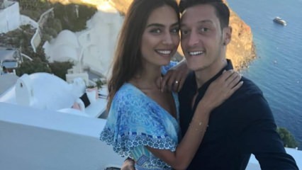 Mesut Özil und Amine Gülşe sind verlobt